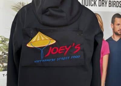Hooded sweater laten borduren